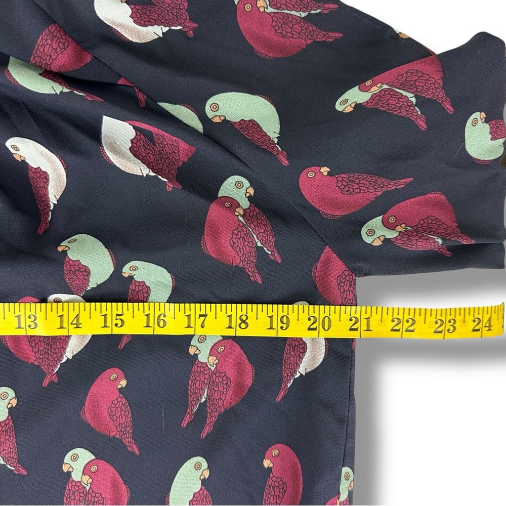Frnch Parrot Bird Print Blouse Size S Navy Blue - Picture 6 of 8